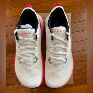 NIB Altra FWD VIA 2 running shoe